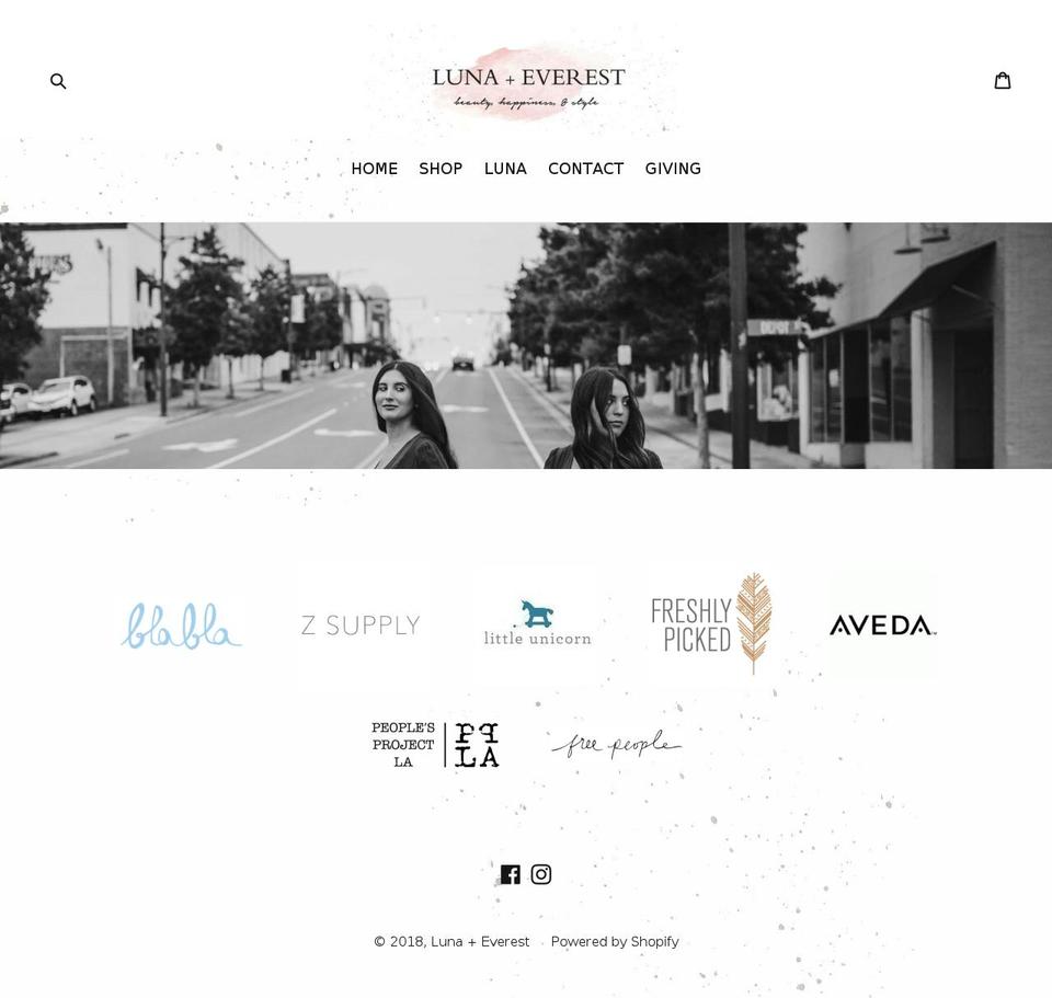 lunaandeverest.com — Shopify storefront screenshot