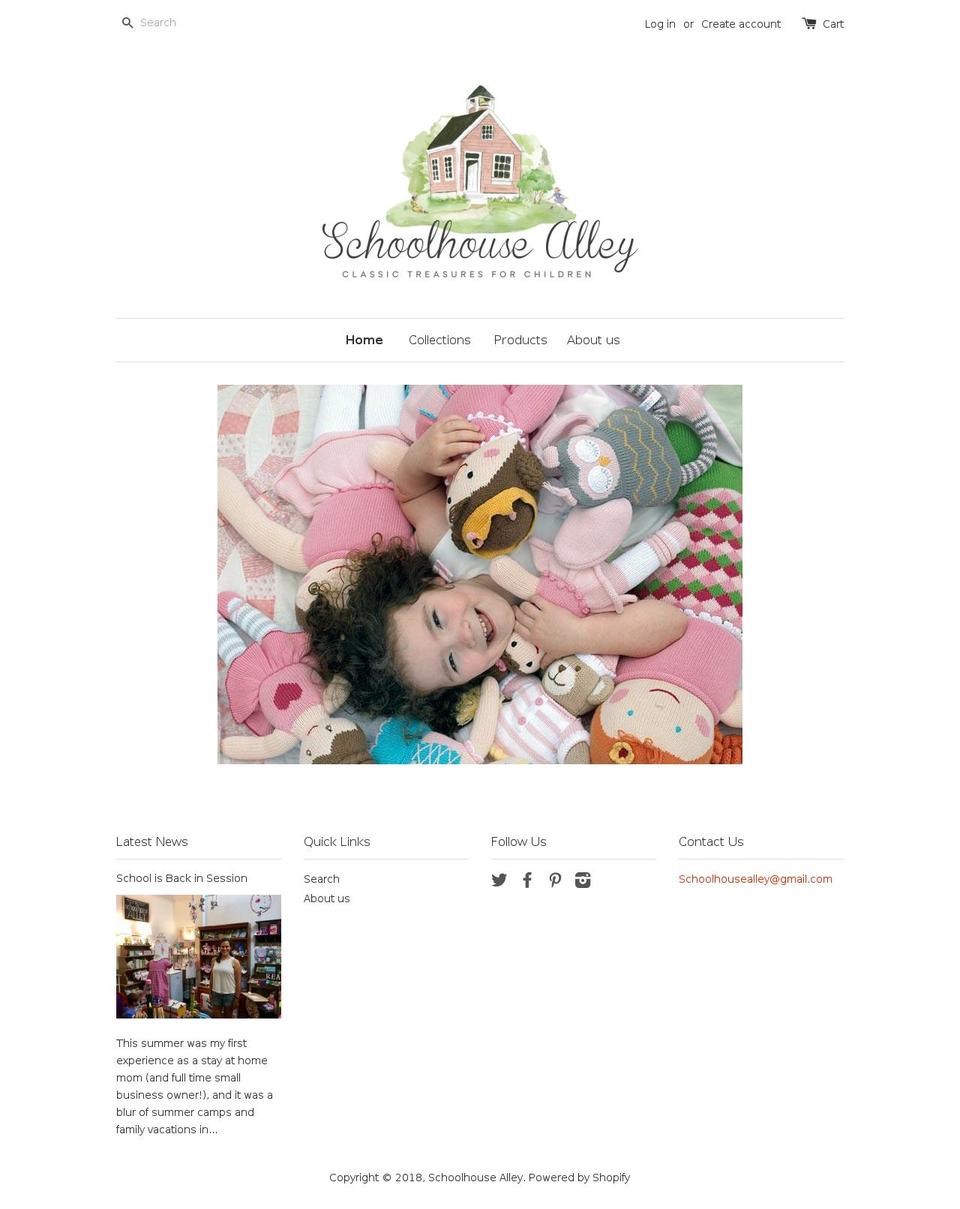 schoolhousealley.com shopify website screenshot